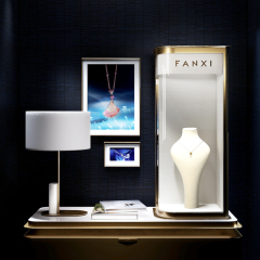 RX088-97 Original High Luxury Jewelry Pendant Portrait Display Stand Window Jewelry Display Props