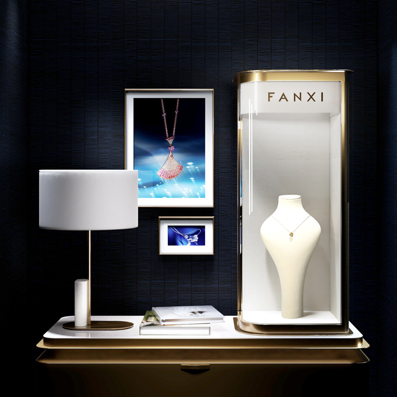 RX088-97 Original High Luxury Jewelry Pendant Portrait Display Stand Window Jewelry Display Props