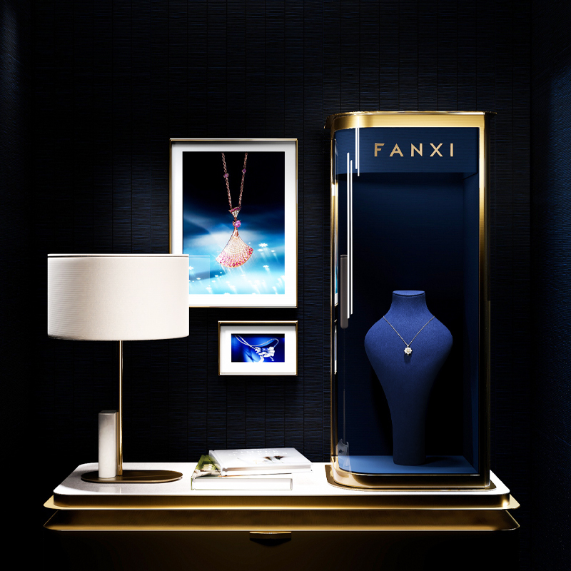 RX088-97 Original High Luxury Jewelry Pendant Portrait Display Stand Window Jewelry Display Props