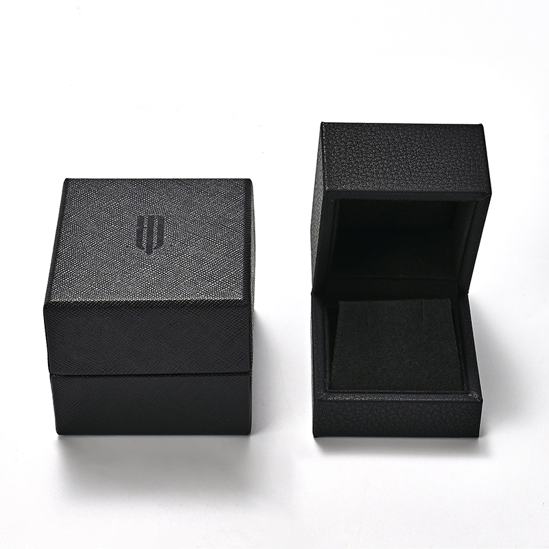 Light Luxury and Minimalist Style Jewelry Box Ring Box Customizable Logo Wholesale PU Leather Jewelry Storage Box