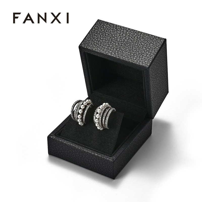 Light Luxury and Minimalist Style Jewelry Box Ring Box Customizable Logo Wholesale PU Leather Jewelry Storage Box