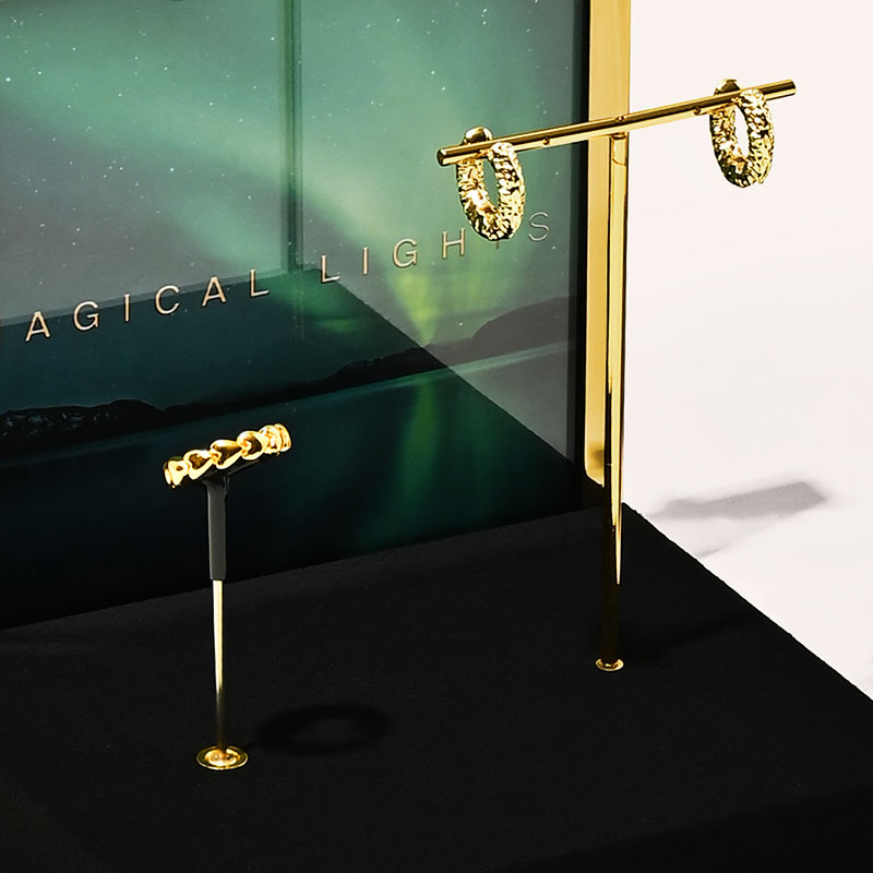 TT498 Custom Metal Counter Display Stand Handmade jewelry T Bar Earring Display Holder for Jewelry Organization