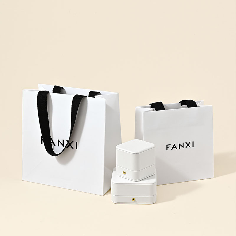 D067 Special Paper Jewelry Bags Custom Printed Logo Jewelry Gift Packaging Bags