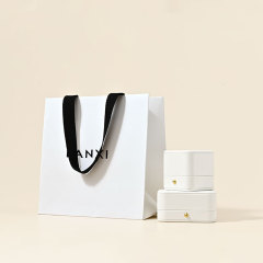 D067 Special Paper Jewelry Bags Custom Printed Logo Jewelry Gift Packaging Bags