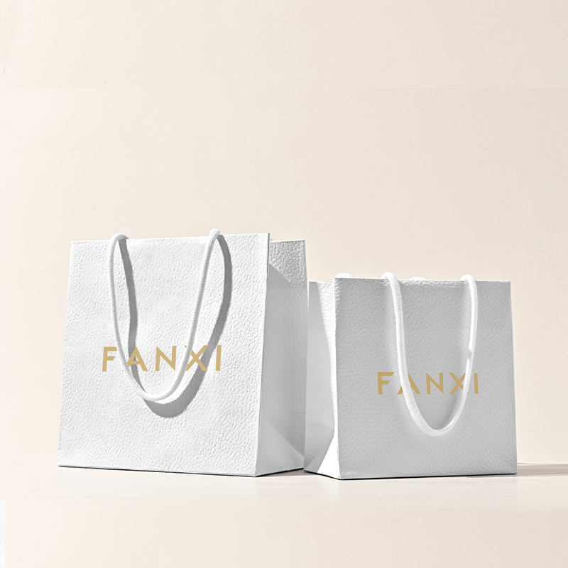 D072 Custom Printed Logo Luxury Gift Paper Bag Retail Shopping Jewelry Gift Paper Bags with Your Own Logo