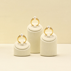 J007 Custom Beige Jewelry Display Ring Stand Microfiber Counter Window Props Jewellery Packaging Ring Display