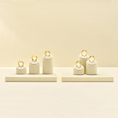 J007 Custom Beige Jewelry Display Ring Stand Microfiber Counter Window Props Jewellery Packaging Ring Display