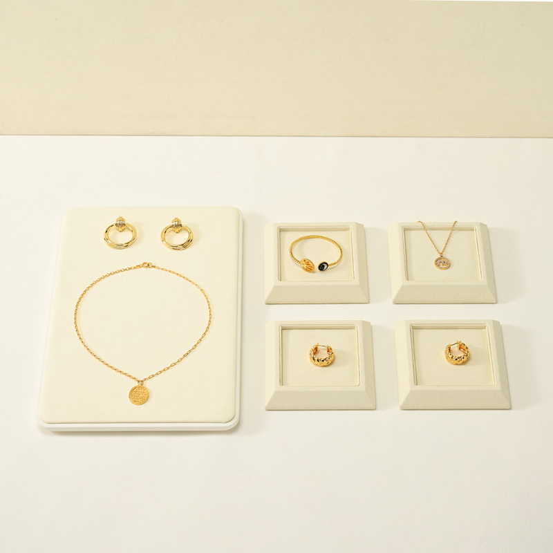 J010 Custom Beige Sackcloth Microfiber Necklace Pendant Rings Jewellery Display Trays