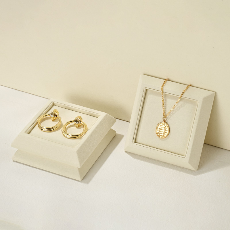 J010 Custom Beige Sackcloth Microfiber Necklace Pendant Rings Jewellery Display Trays
