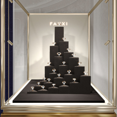 TT450 Ring Display Window Jewellery Display Props Luxury Bracelet Jewelry Display Stand