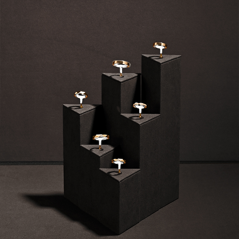 TT450 Ring Display Window Jewellery Display Props Luxury Bracelet Jewelry Display Stand