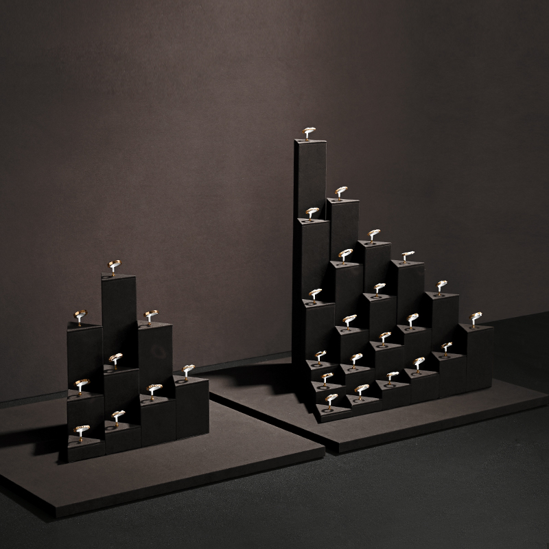 TT450 Ring Display Window Jewellery Display Props Luxury Bracelet Jewelry Display Stand