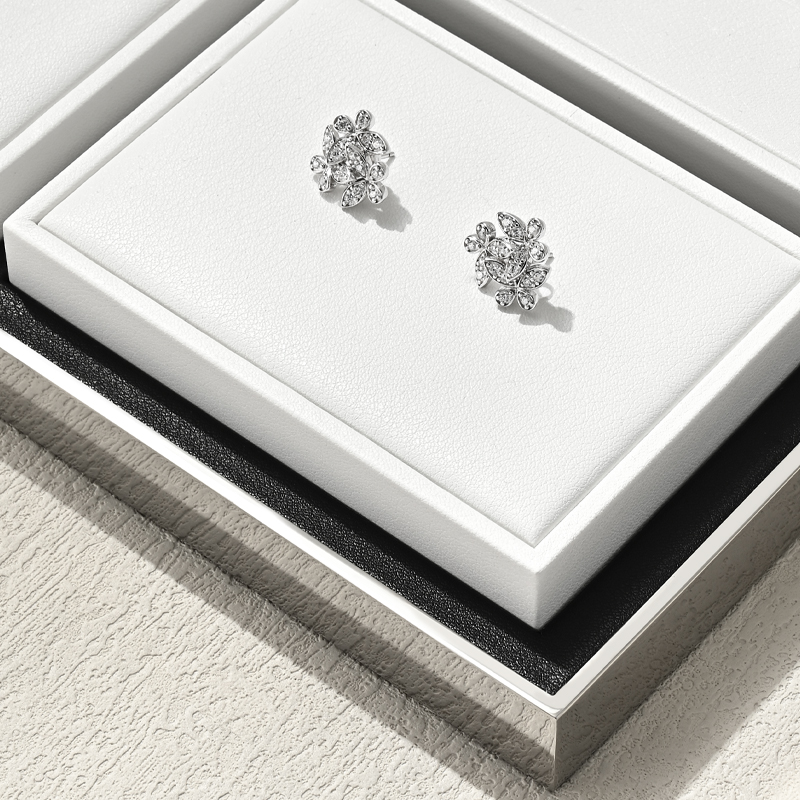 TT485 Unique Design Jewellery Display Trays White Leather Store Jewelry Display Stands