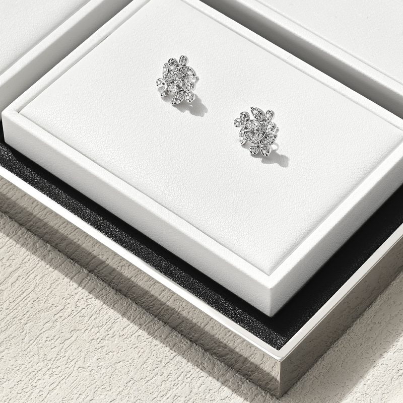 TT485 Unique Design Jewellery Display Trays White Leather Store Jewelry Display Stands