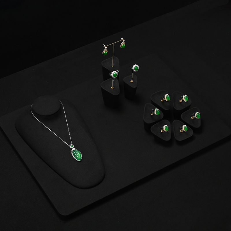 RX082 Wholesale Super Fiber Necklace Display Jewelry Display Stand for Luxury Pendant Jewellery Necklace Mannequins Bust