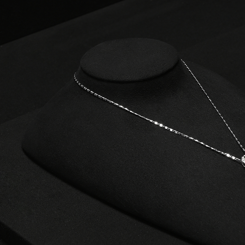 RX082 Wholesale Super Fiber Necklace Display Jewelry Display Stand for Luxury Pendant Jewellery Necklace Mannequins Bust
