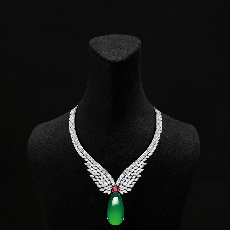 RX073-75 Luxury Microfiber Jewelry Container Display Stand for Necklace Busts for Shop Counters and Showcases