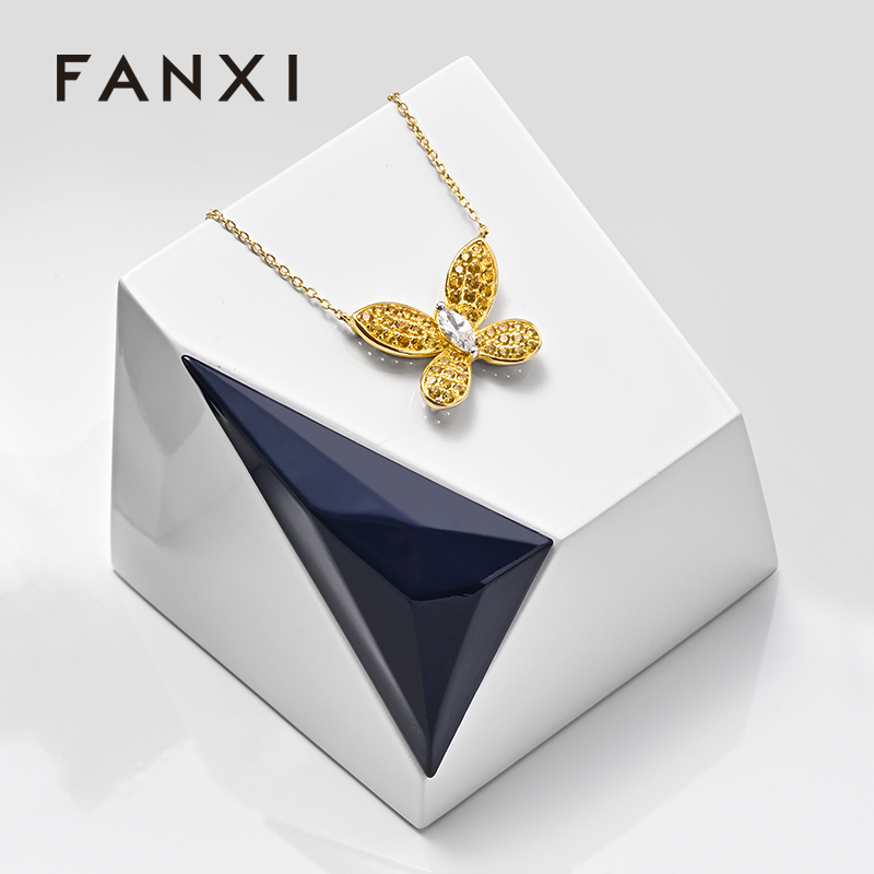 TT504 Luxury Fashion Professional Jewelry Display Design Window Jewelry Display Stand Necklace Earring Display Stand Set