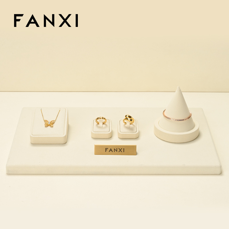J008 Modern Innovation Design Cone Shape Bangle Bracelet Chain Jewelry Bracelet Holder Display Stand