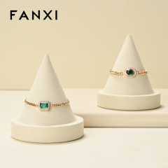 J008 Modern Innovation Design Cone Shape Bangle Bracelet Chain Jewelry Bracelet Holder Display Stand