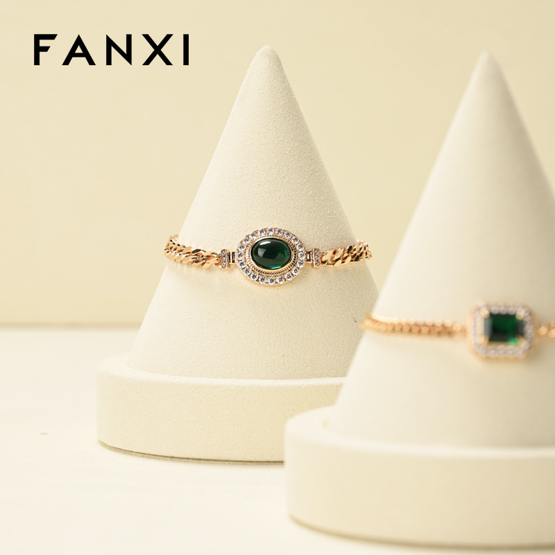 J008 Modern Innovation Design Cone Shape Bangle Bracelet Chain Jewelry Bracelet Holder Display Stand