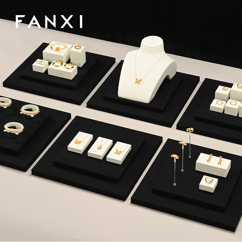 TT545 Microfiber High Grade Jewelry Display Tray for Window Show Jewelry Display Stand Customized Jewelry Displays Set