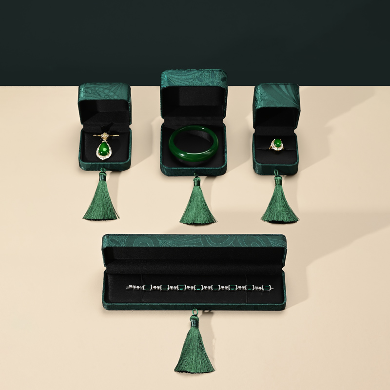 H122 Advanced New Chinese Jewelry Display Prop Jade Ring Necklace Bracelet Brocade Silk Jewelry Box