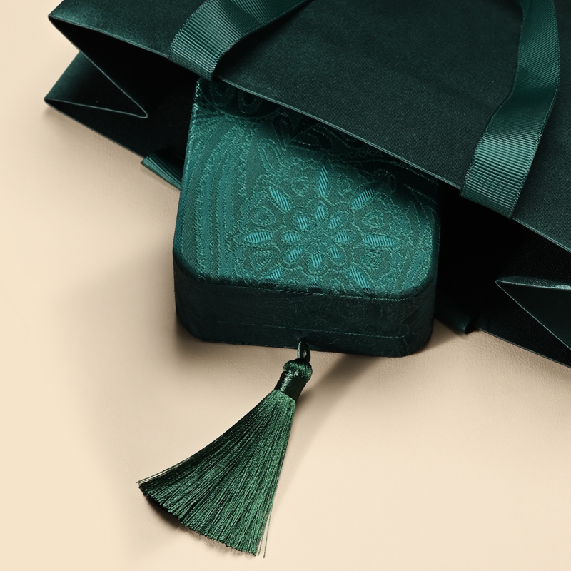H122 Advanced New Chinese Jewelry Display Prop Jade Ring Necklace Bracelet Brocade Silk Jewelry Box