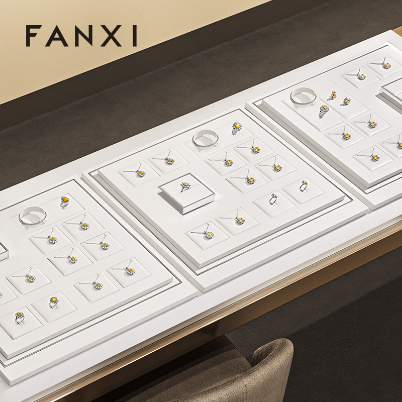 TT538 Jewelry Display Set Luxury Showcase Tray White Display Jewelry Necklace Display