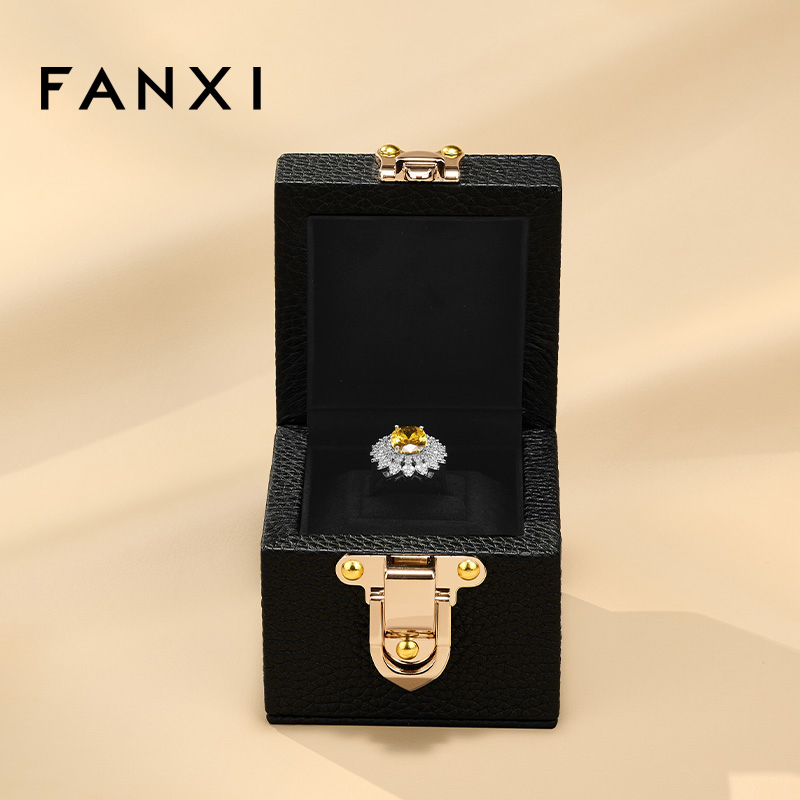 H207 Luxury Genuine leather Ring Box Square Jewelry Packaging Box Lockable Custom Logo
