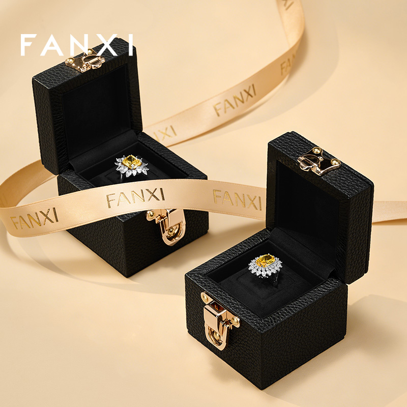 H207 Luxury Genuine leather Ring Box Square Jewelry Packaging Box Lockable Custom Logo