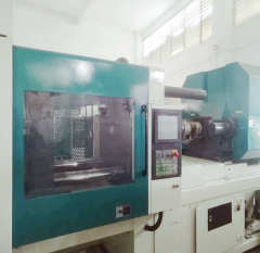 MD280S-IV Niigata injection molding machine