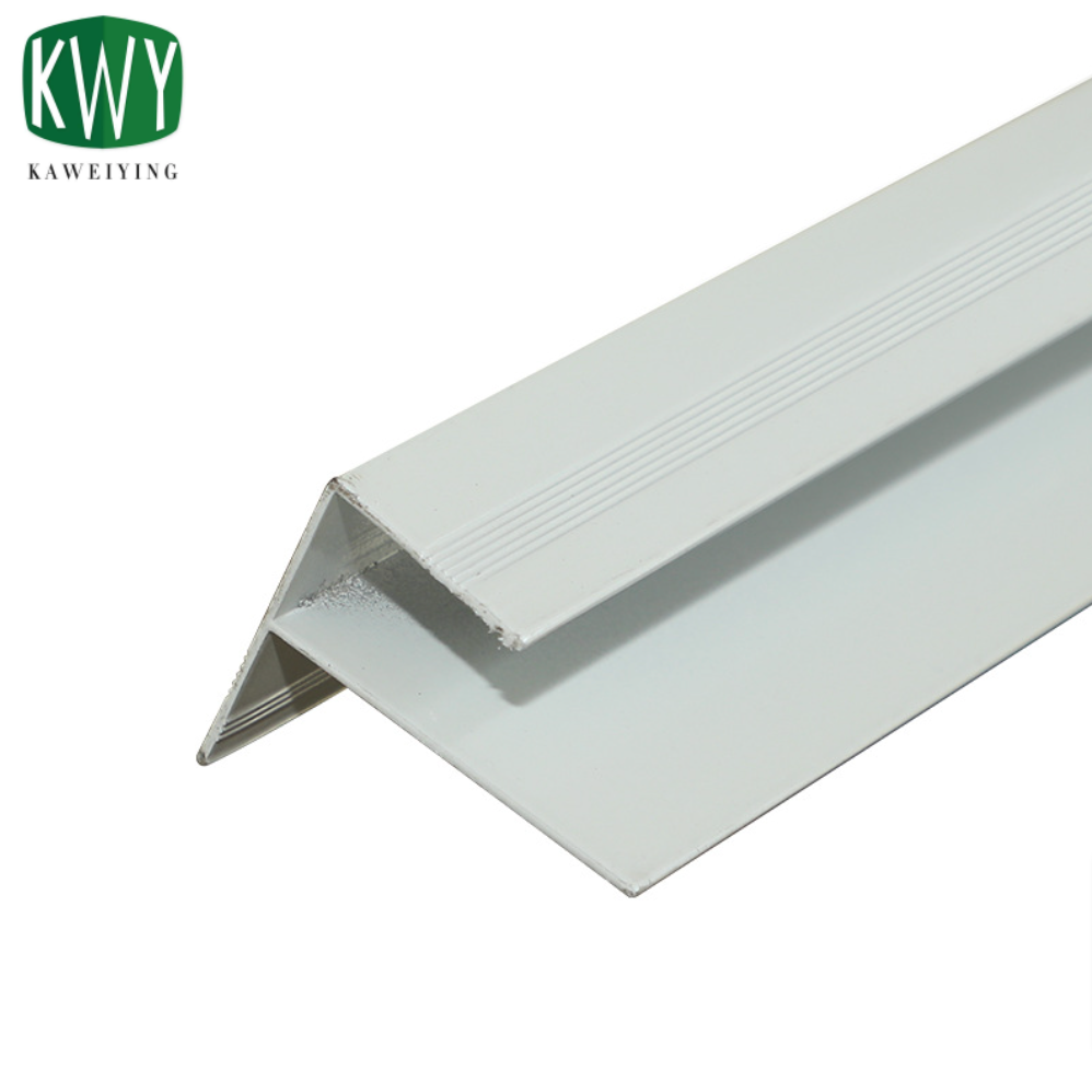 Plastic-sprayed aluminium alloy accessories