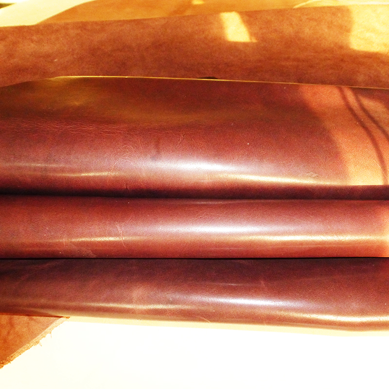 Full-grain Eco-friendly first layer Oil wax cow leather