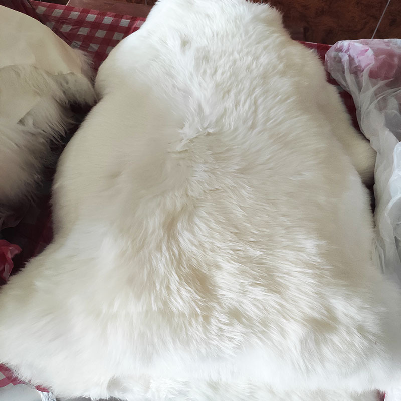Wholesale Australian nature colour sheep skins