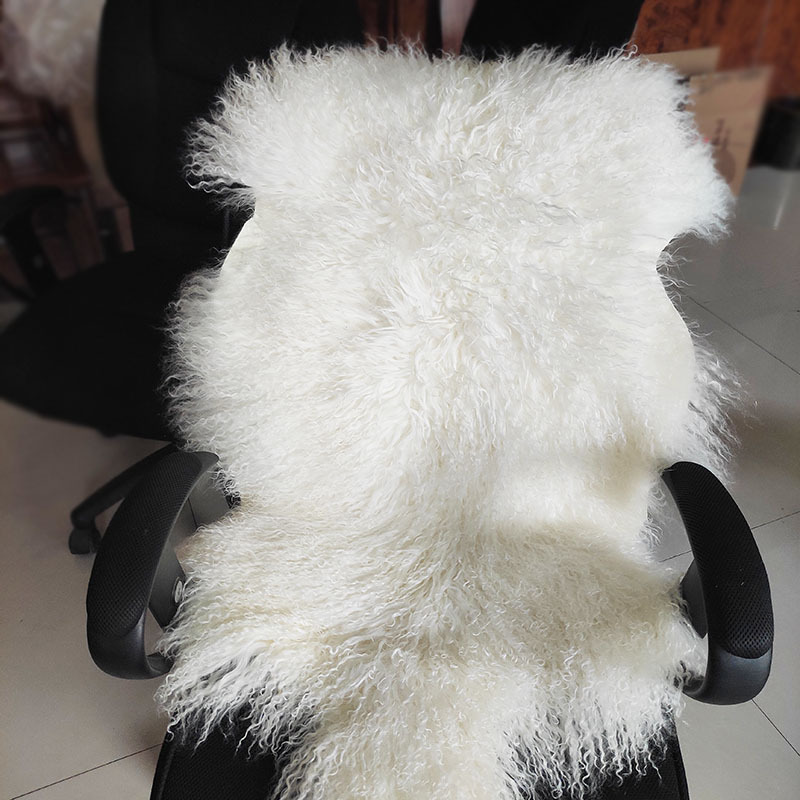 Wholesale nature curly sheep skins