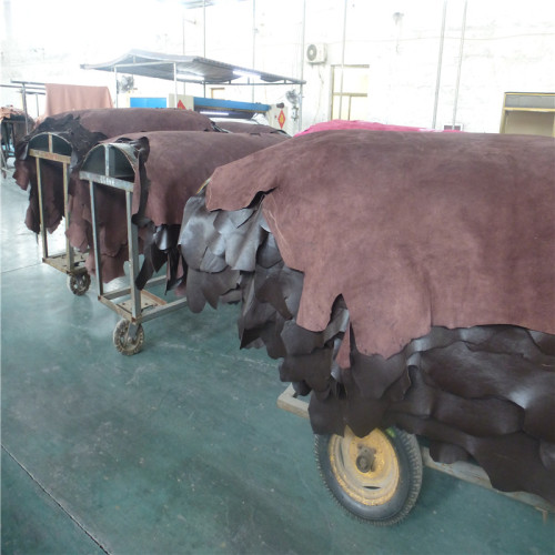 Eco-friendly brown colour first layer Lychee embossed cow leather