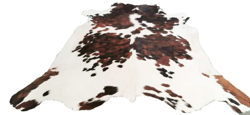 Wholesale Eco-friendly tricolor speckled cowhides