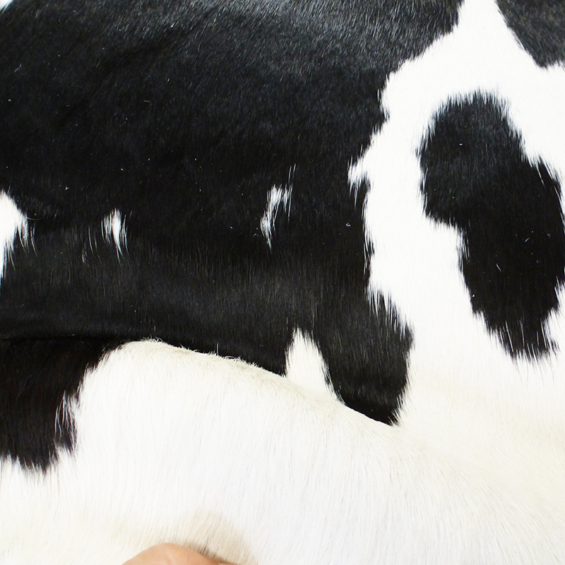 Wholesale black and white hair on cowhides