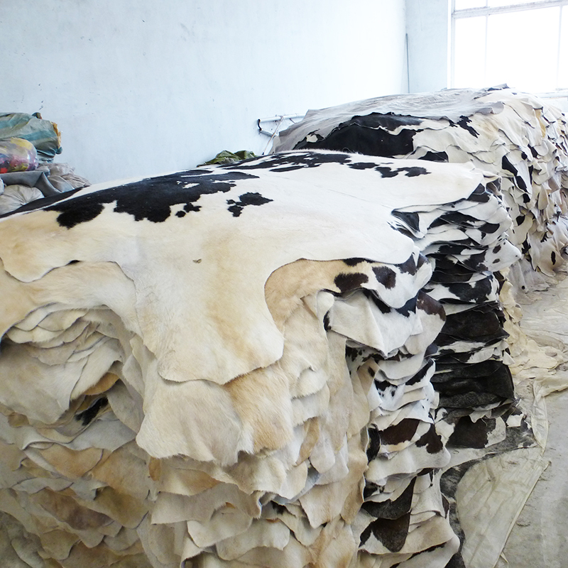 Wholesale black and white hair on cowhides