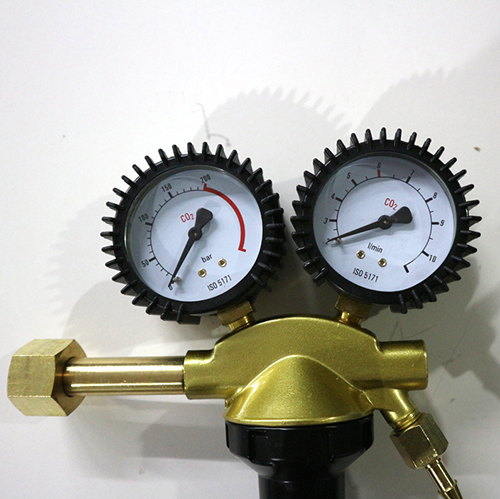High Quality TR-37 CO2 Brass Gas High Pressure Regulator With Two Pressure Gauge