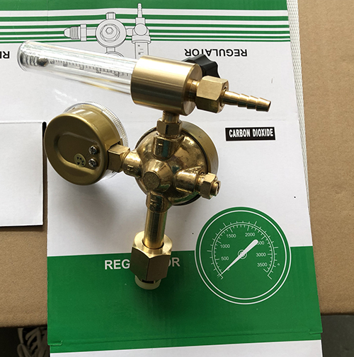 W-101 Brass Argon / CO2 Gas Regulator Gas High Pressure Regulator With Pressure Gauge and Flowmeter
