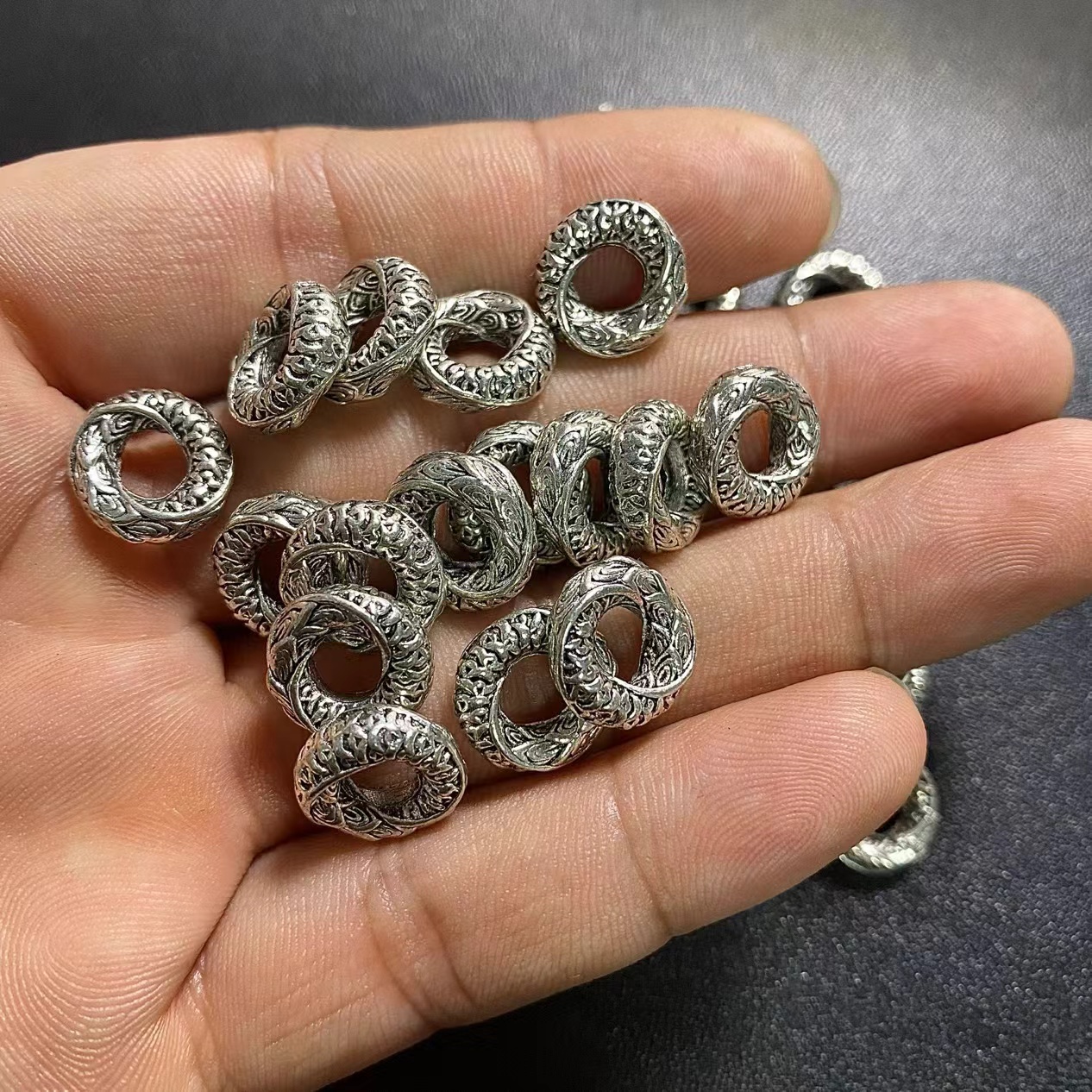 High color retention crystal beaded DIY accessories