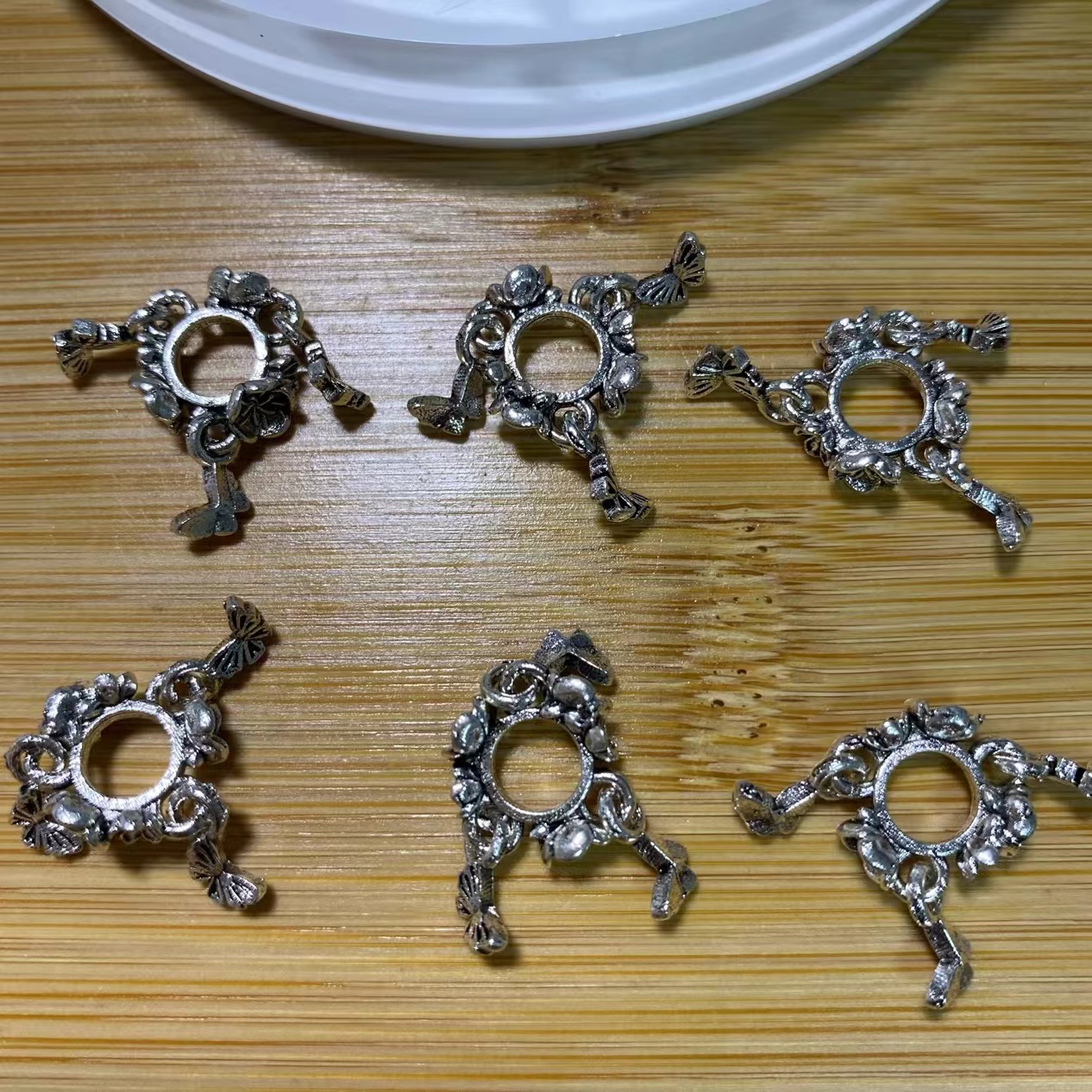 Color-retaining imitation retro silver crystal bracelet flower holder bead spacer DIY copper accessories