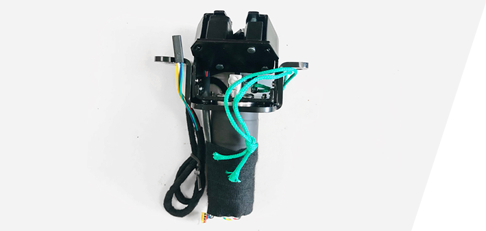 UPPER SUCTION LOCK - SOFTLY CLOSE THE TRUNK