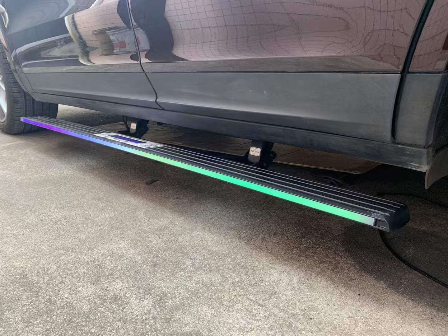 WINGGAM LED ELECTRIC SIDE STEPS