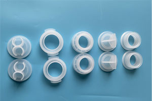 市场上褶式滤芯使用的端盖类型