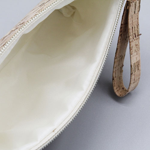 Cosmetic bag with wood grain pattern