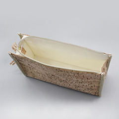 Cosmetic bag with wood grain pattern