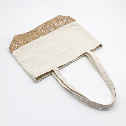 Tote bag with wood grain pattern